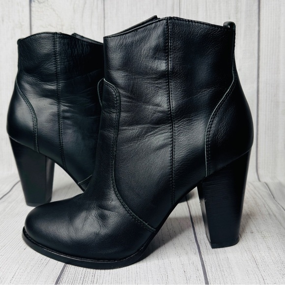 Joie Dalton Black Leather Stacked‎ Heel Western Ankle Boot Size 38 - Picture 1 of 9